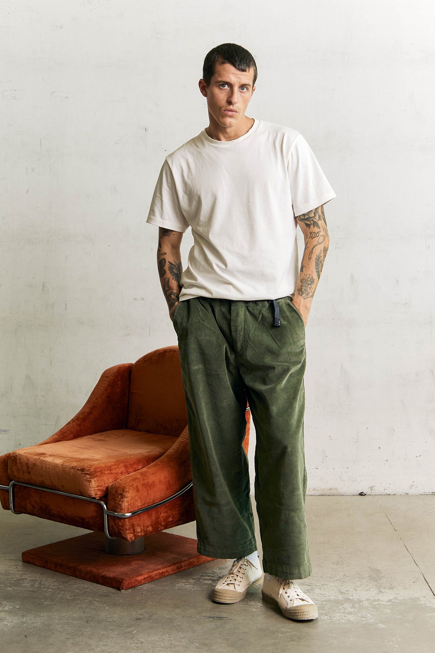 PERSEO Belted Corduroy Trousers